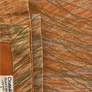 Crate and barrel set of 4 napkins NEW